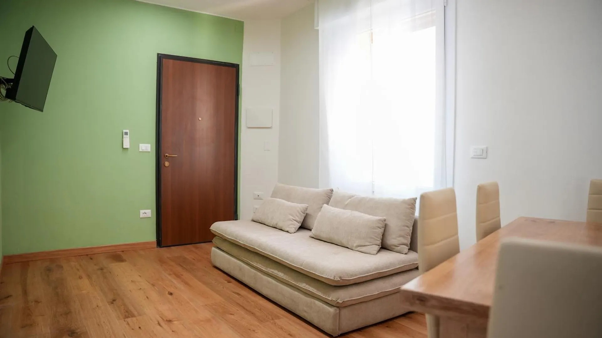 Apartment Lhe Sole Di Primavera Cesena